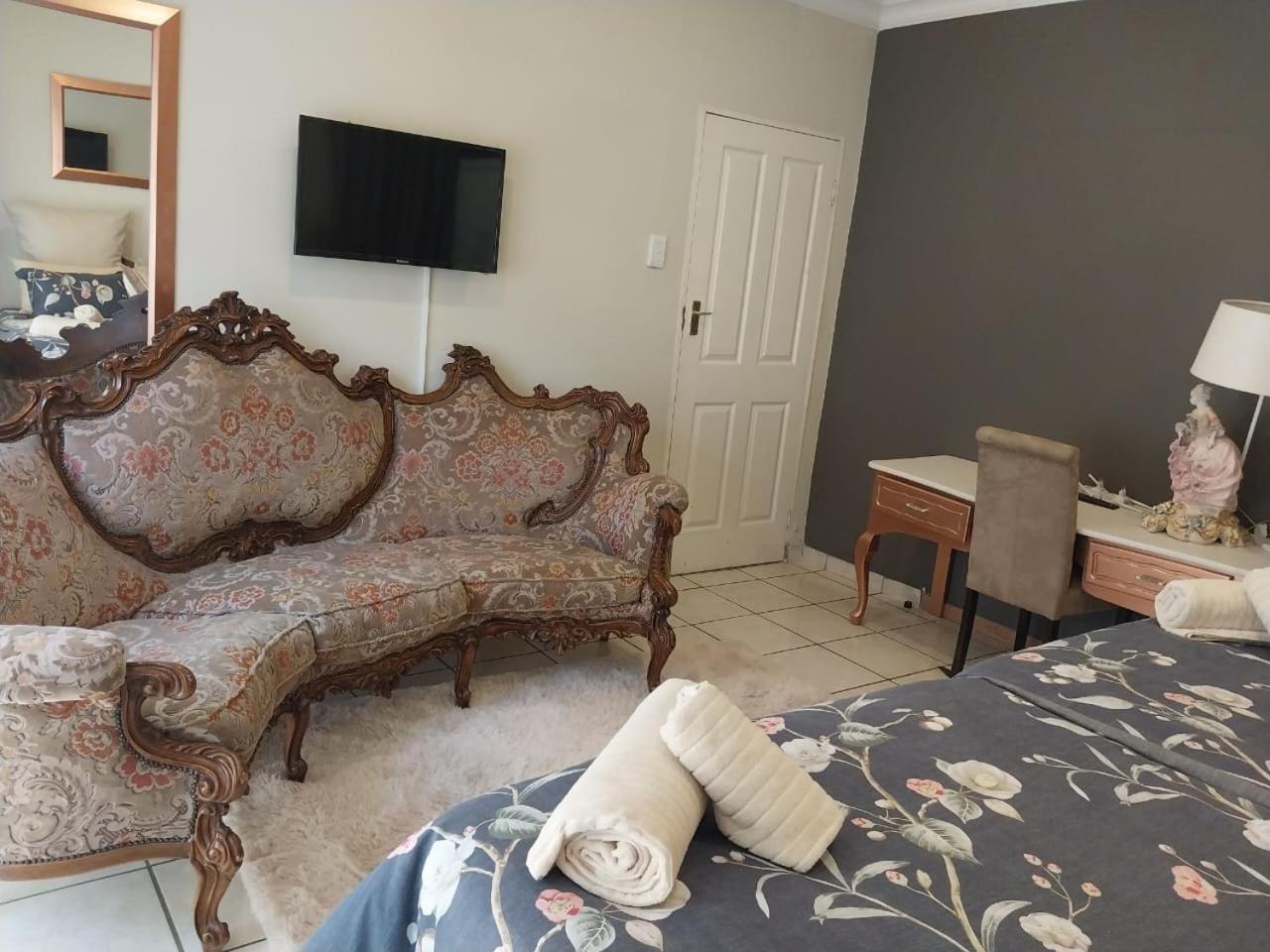 The Elephant Room At Frederick'S Place Pretoria-Noord 外观 照片